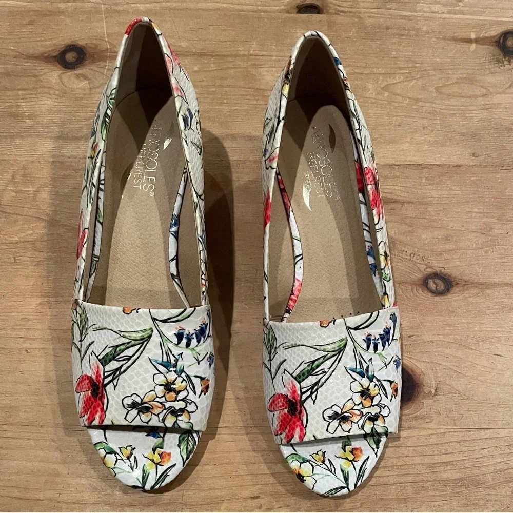 NWOT Aerosoles Application White Multicolor floral Cork Wedge Espadrilles 9M